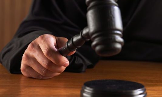 635784564793146595-judge-hitting-gavel-ThinkstockPhotos-78397123